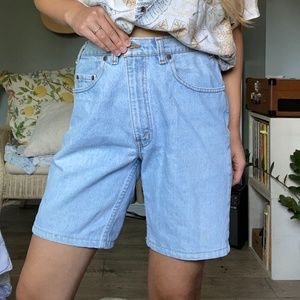 Vintage 90's Levis shorts